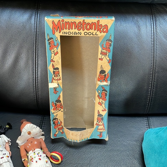 Vintage Boy and Girl Indian Dolls - Picture 7 of 11